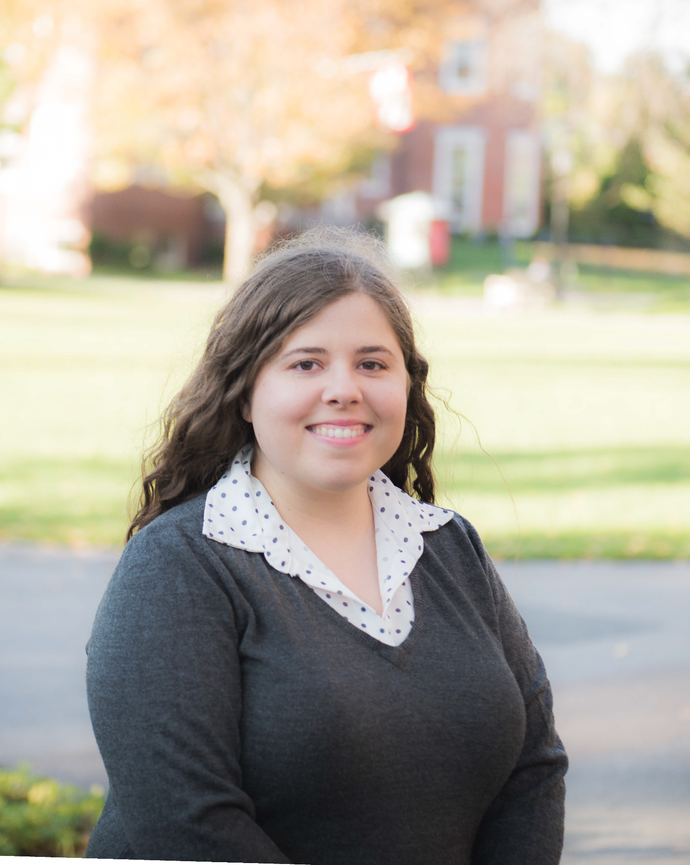Laura Mesite headshot